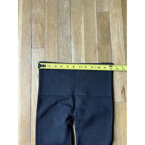 SPANX Black Look At Me Now Seamless Leggings Size M Medium EUC - Picture 4 of 6